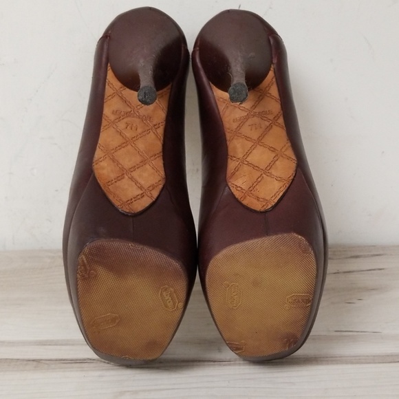 L.A.M.B. Burgundy Round Toe Platform Stiletto 7 - Picture 8 of 8